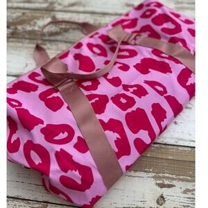 Leopard Active Weekender Duffle Gym Bag Hot Pink